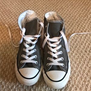 Grey converse